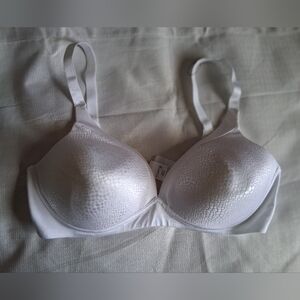 Warner's White Textured Bra